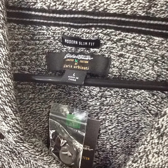 Eddie Bauer Cardigan - Picture 2 of 6